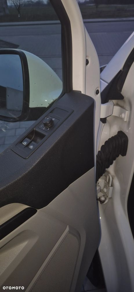 Volkswagen Transporter Kombi L1H1 DSG - 10