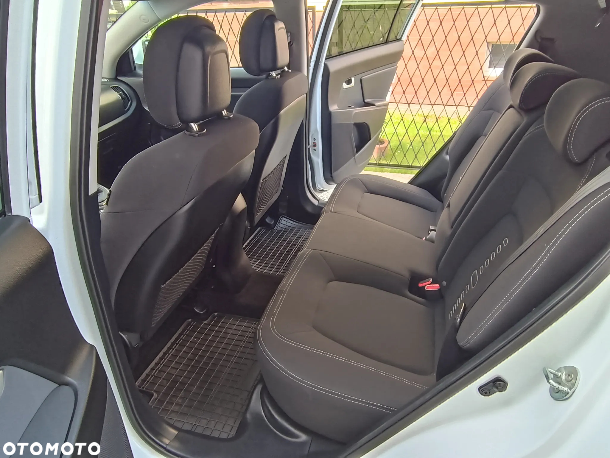 Kia Sportage 1.7 CRDI 2WD Attract - 8