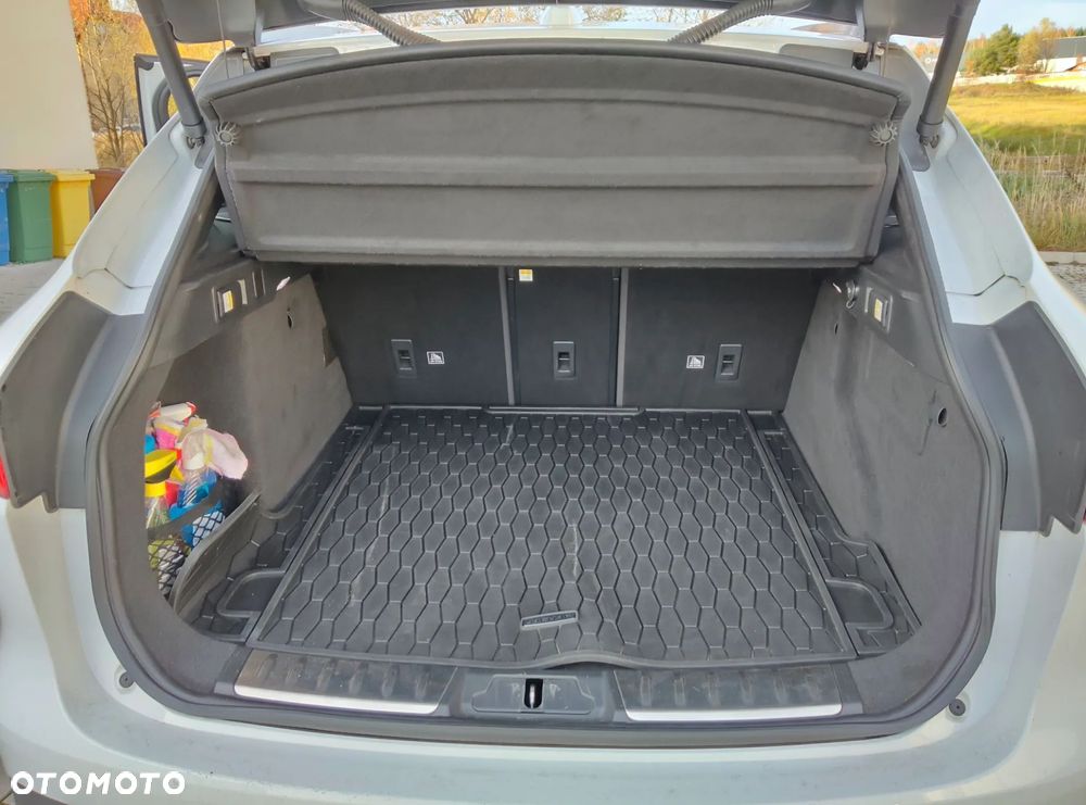 Jaguar F-Pace 2.0 i4P AWD R-Sport - 11