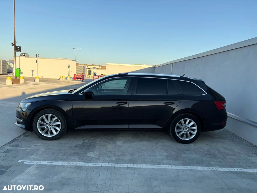 Skoda Superb Combi 2.0 TDI DSG Style - 10