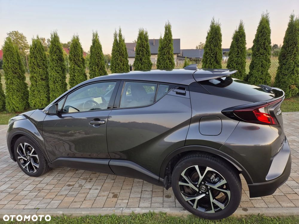 Toyota C-HR Style - 4