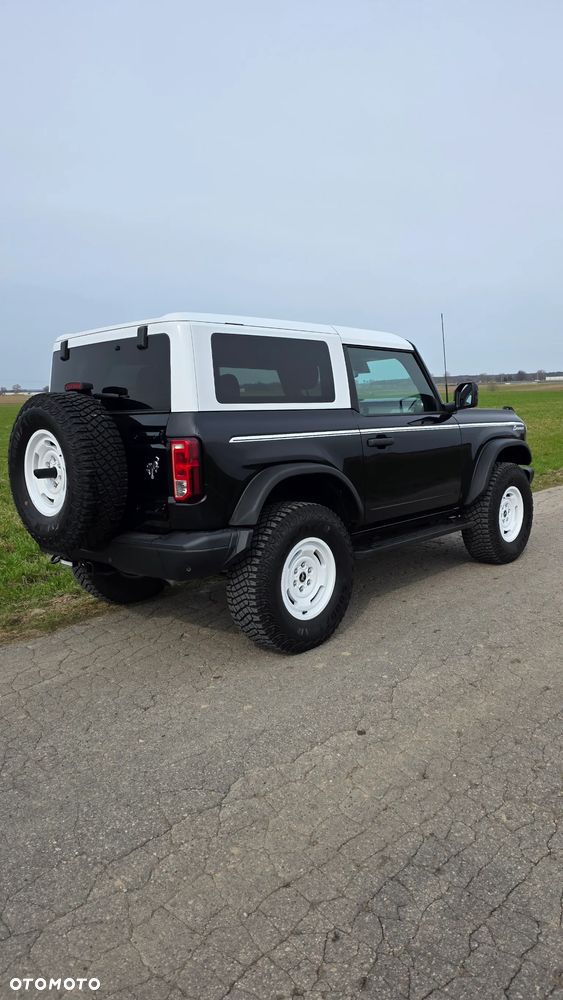 Ford Bronco - 7