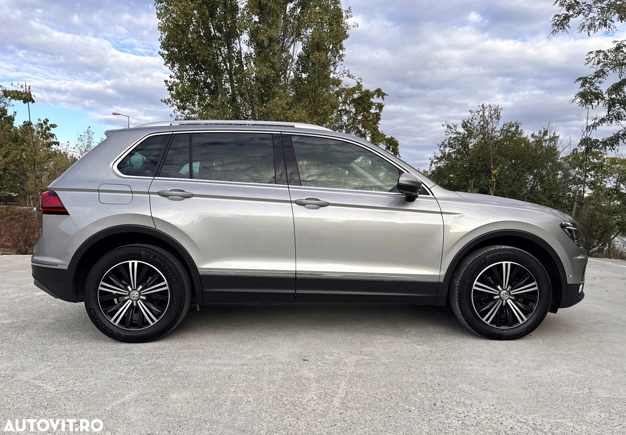 Volkswagen Tiguan 2.0 TDI 4Mot DSG Highline - 6