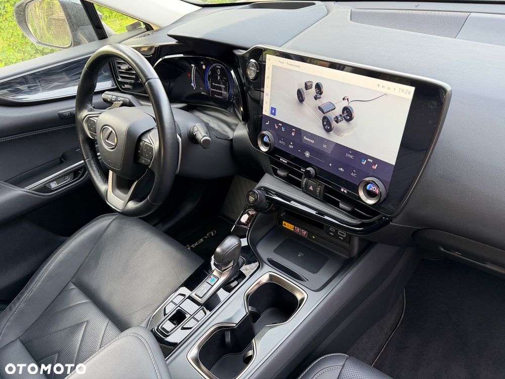 Lexus NX 450h+ Prestige AWD - 33