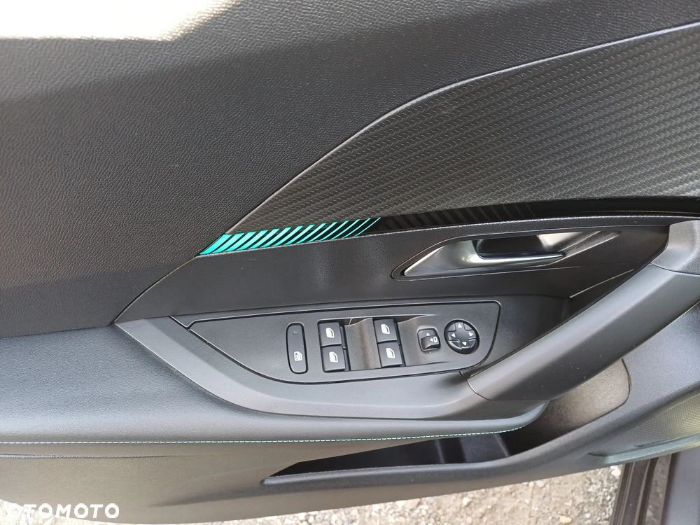 Peugeot 2008 1.2 PureTech Allure Pack S&S EAT8 - 14