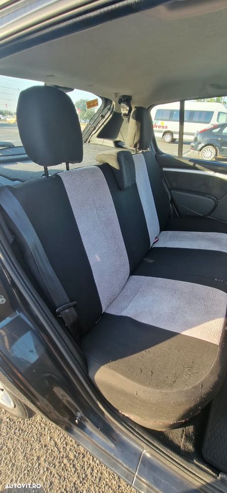Dacia Sandero 1.6 MPI Laureate - 12