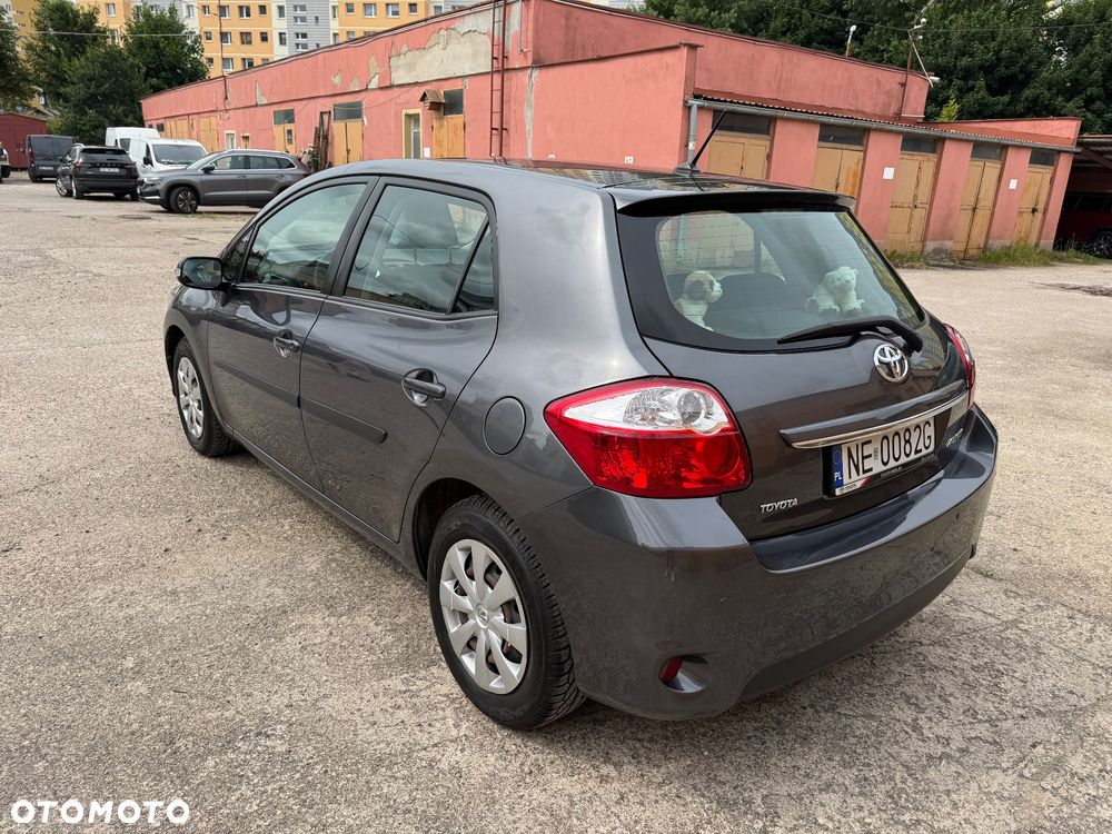 Toyota Auris - 4
