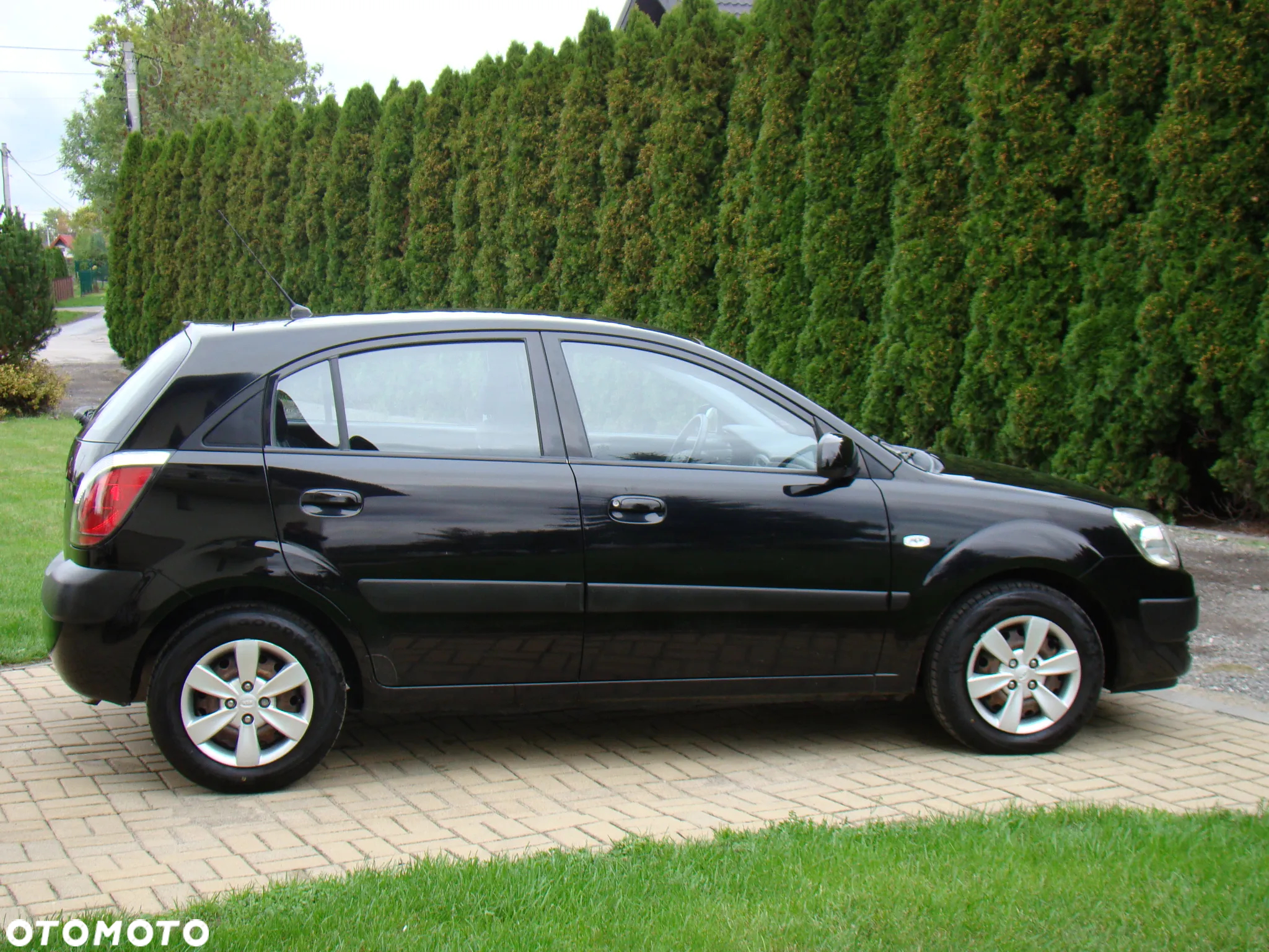 Kia Rio - 11
