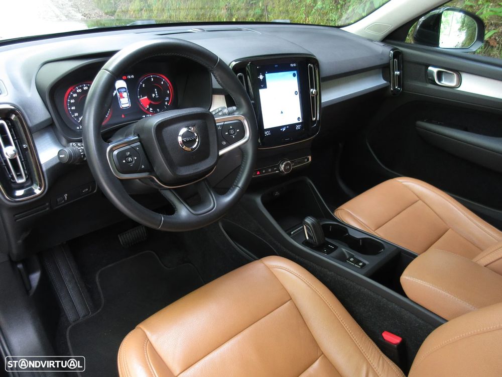 Volvo XC 40 2.0 D3 Momentum Plus Geartronic - 27