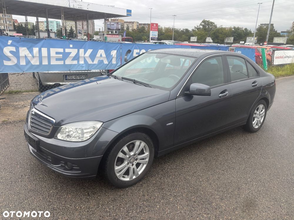 Mercedes-Benz Klasa C 180 CGI Automatik BlueEFFICIENCY - 3