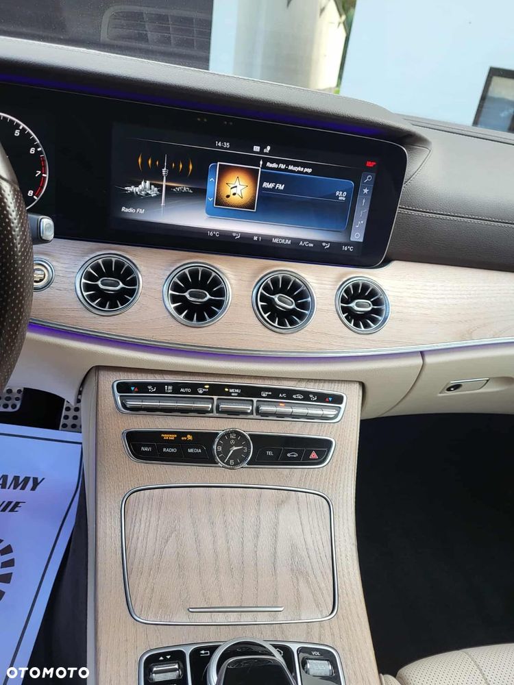 Mercedes-Benz Klasa E 400 4-Matic 9G-TRONIC - 17