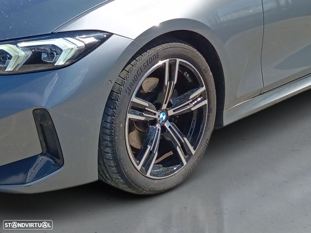 BMW 320 d Pack Desportivo M Auto - 4