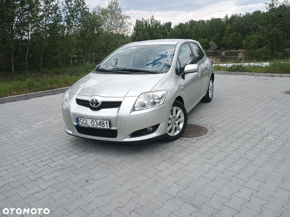 Toyota Auris 1.6 VVT-i Sol - 1
