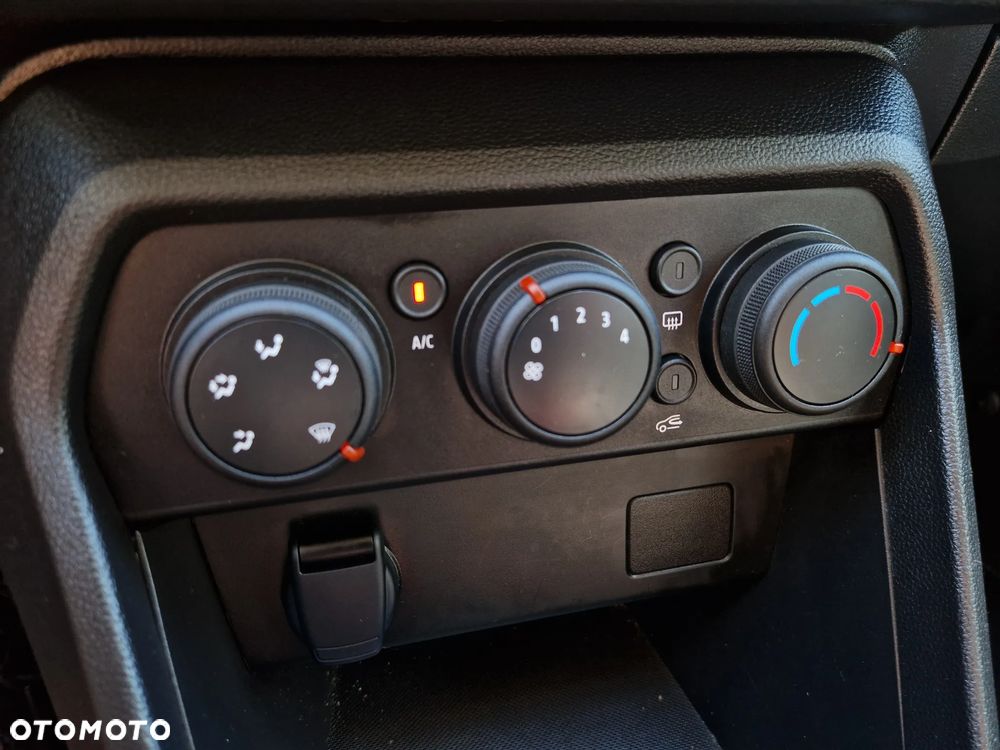 Dacia Jogger 1.6 Full Hybrid 140 Extreme MMT - 32