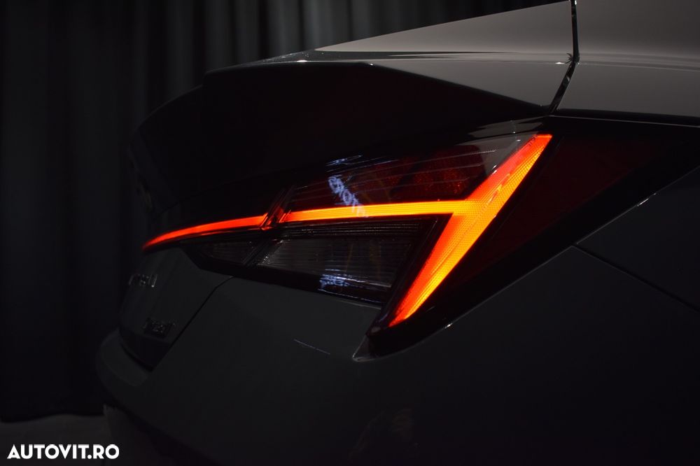 Hyundai Elantra 1.6 l 123 CP CVT Highway - 8