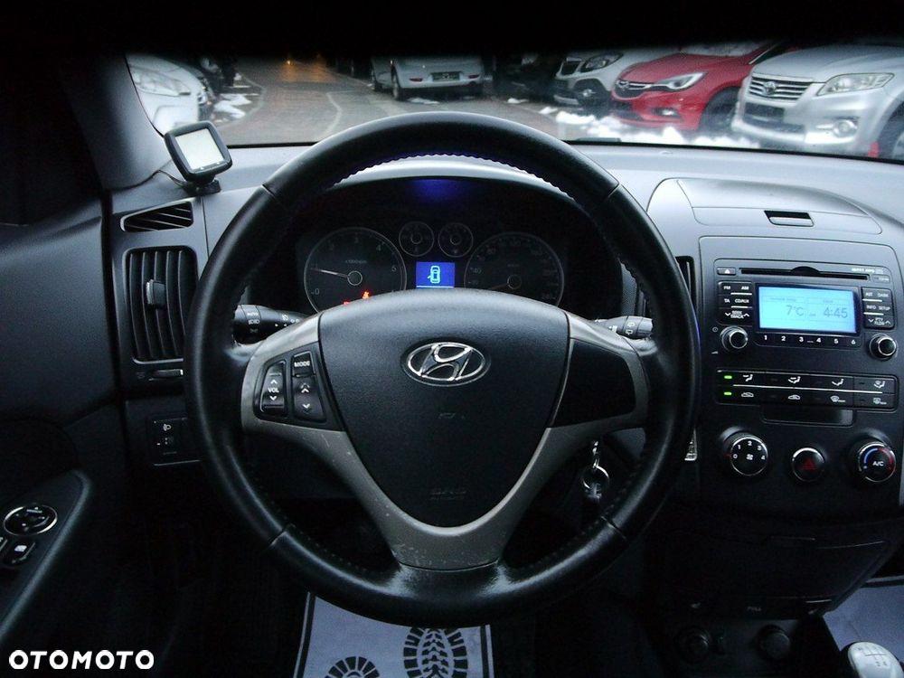 Hyundai i30 1.6 CRDi Comfort EU5 - 15