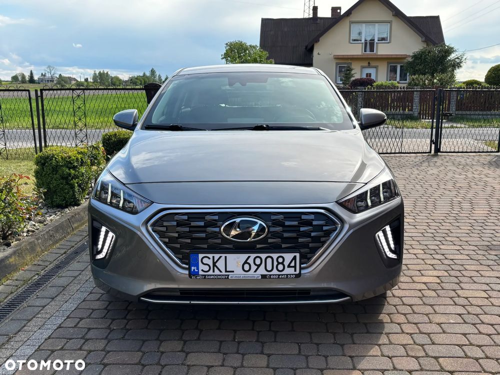 Hyundai IONIQ - 7