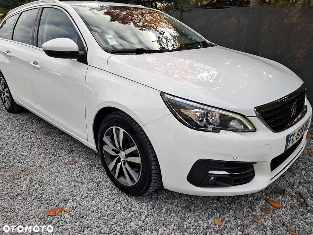 Peugeot 308 1.5 BlueHDi Business S&S EAT8 - 29