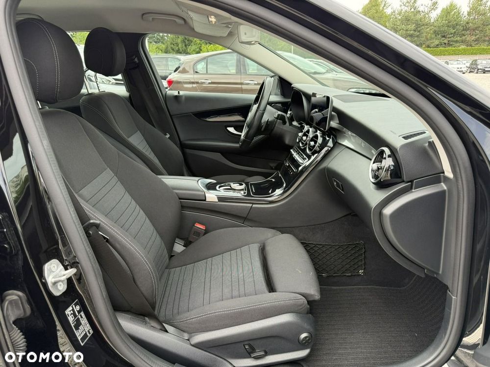 Mercedes-Benz Klasa C 180 9G-TRONIC - 15