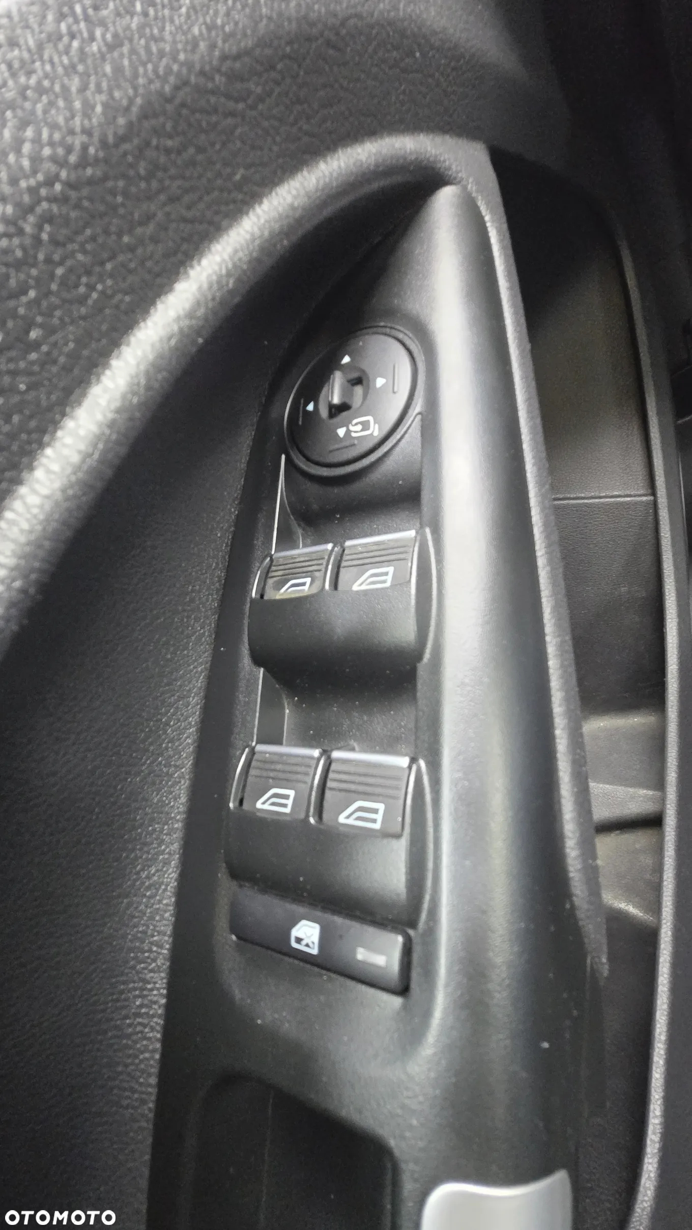 Ford Tourneo Connect Gr 1.5 TDCi Titanium PowerShift - 14