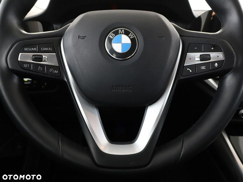 BMW Seria 3 318d Sport Line - 22