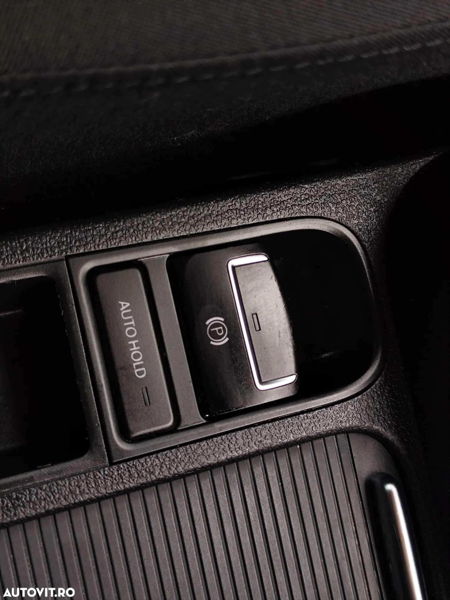 Volkswagen Tiguan - 12