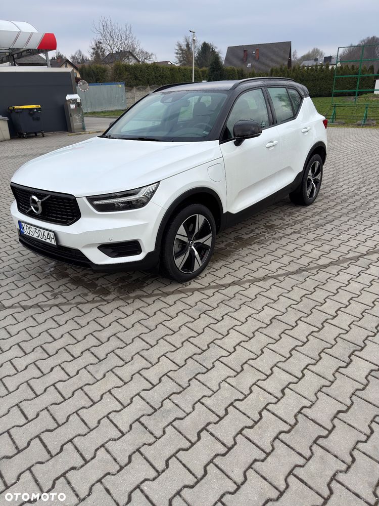 Volvo XC 40 T5 Plug-In Hybrid Plus Dark - 2