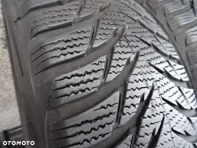 195/60/R16C 99/97T GOODYEAR ULTRA GRIP 8 - 3