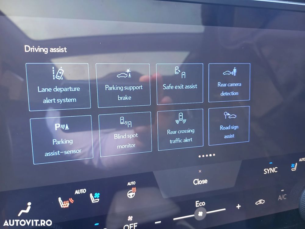 Lexus RZ 450e AWD Luxury - 36