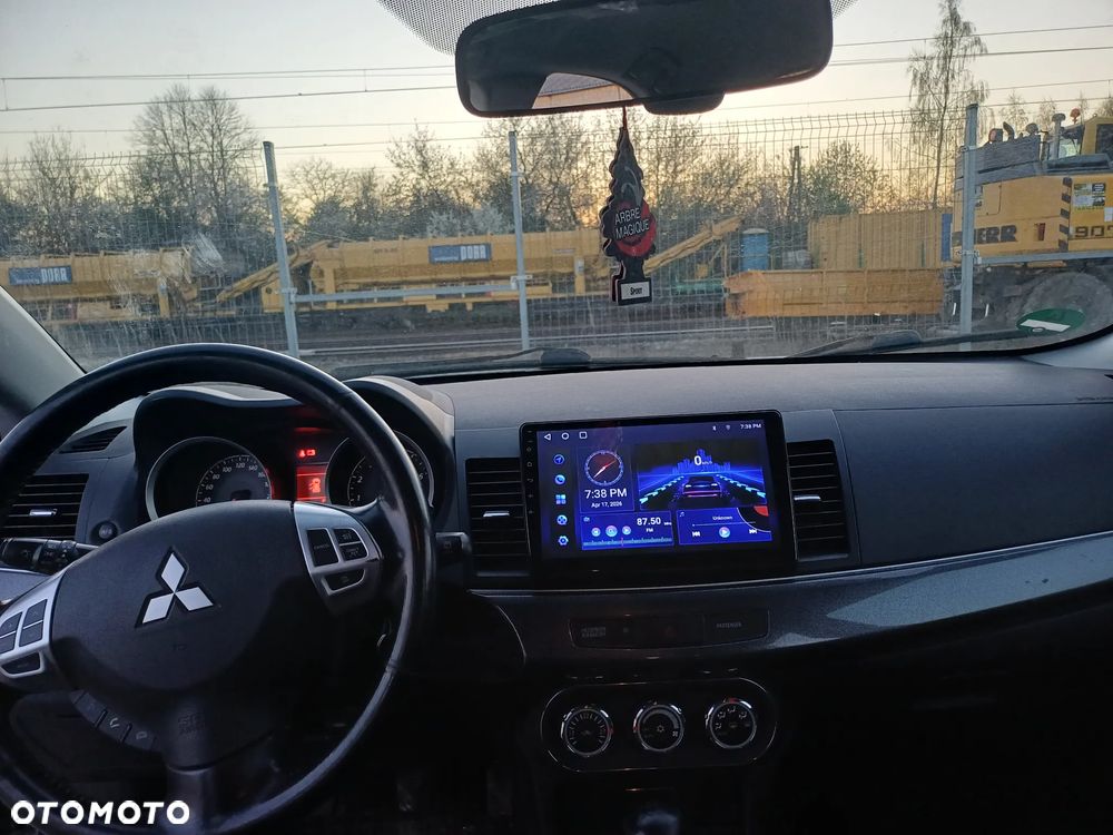 Mitsubishi Lancer 1.8 Invite - 8