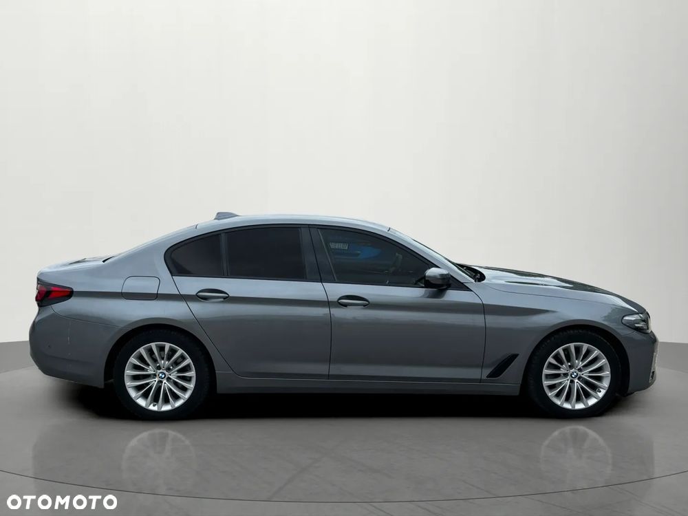 BMW Seria 5 520d xDrive mHEV Luxury Line - 11
