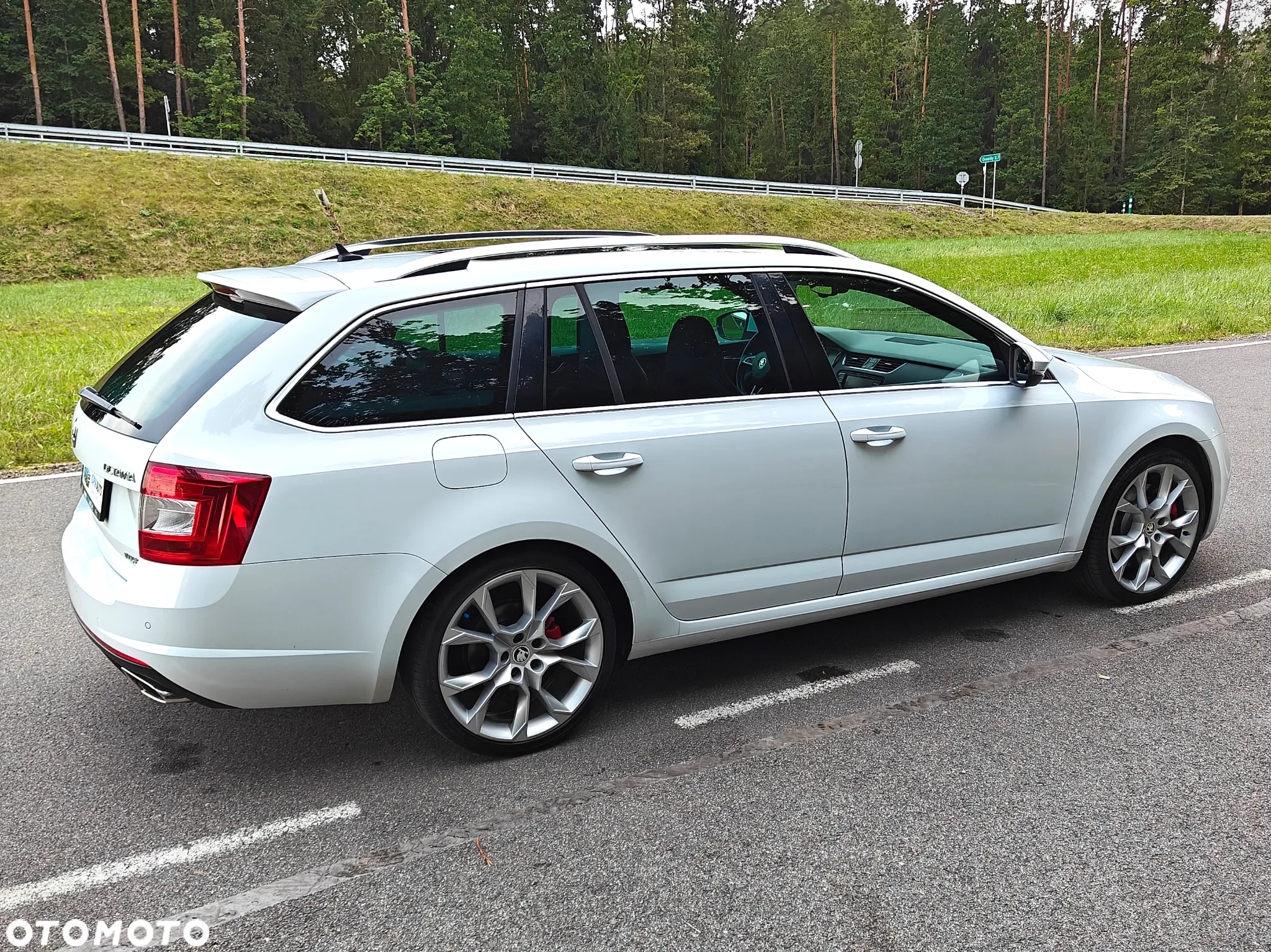 Skoda Octavia Combi 2.0 TSI (Green tec) DSG RS - 13