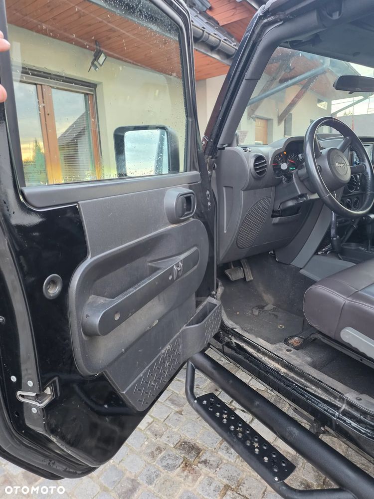 Jeep Wrangler Unlimited 3.8 Sahara - 10