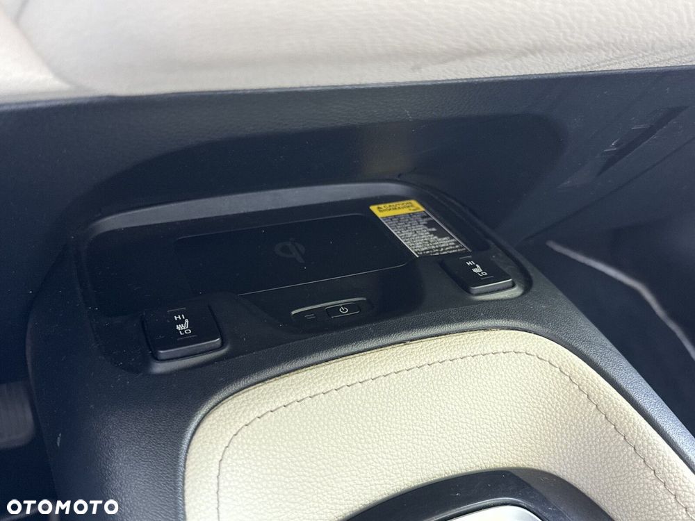 Toyota Corolla 1.8 Hybrid GPF Executive - 28