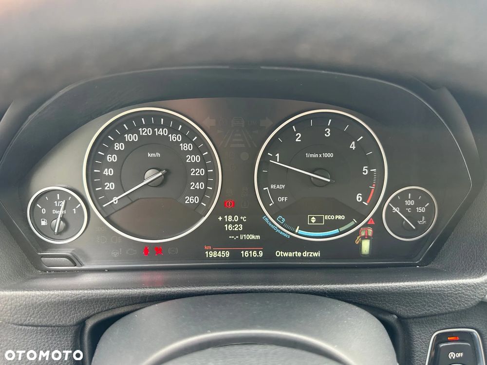 BMW Seria 3 320d - 14
