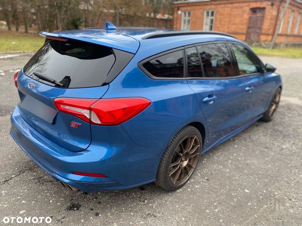Ford Focus 2.0 EcoBlue ST - 13