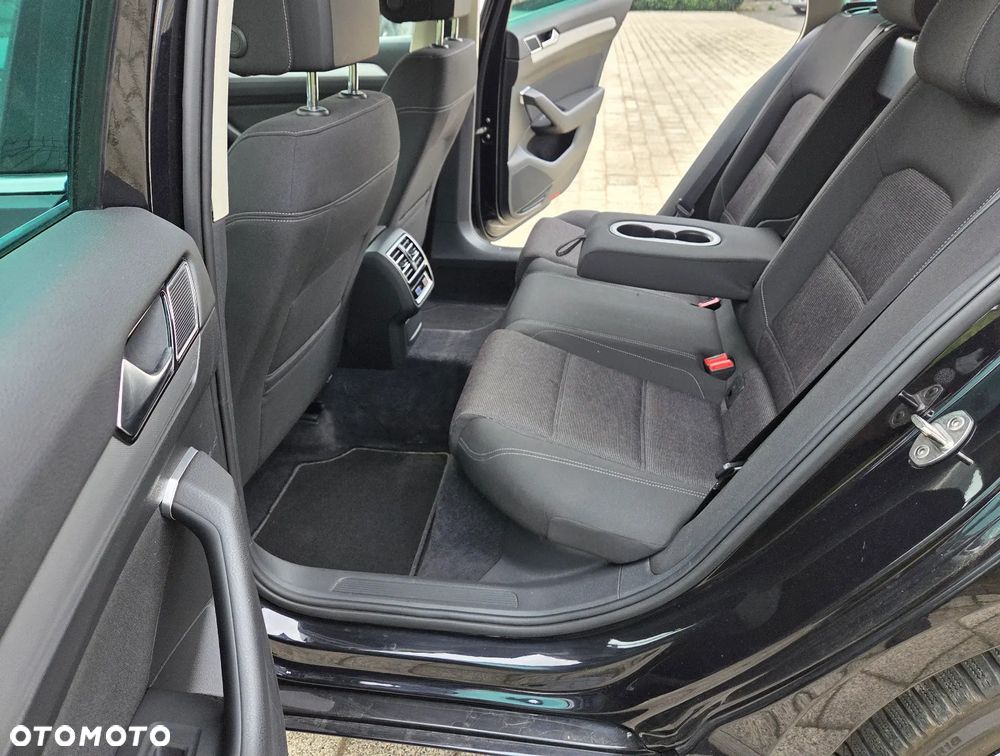 Volkswagen Passat Variant 2.0 TDI (BlueMotion Technology) Comfortline - 11