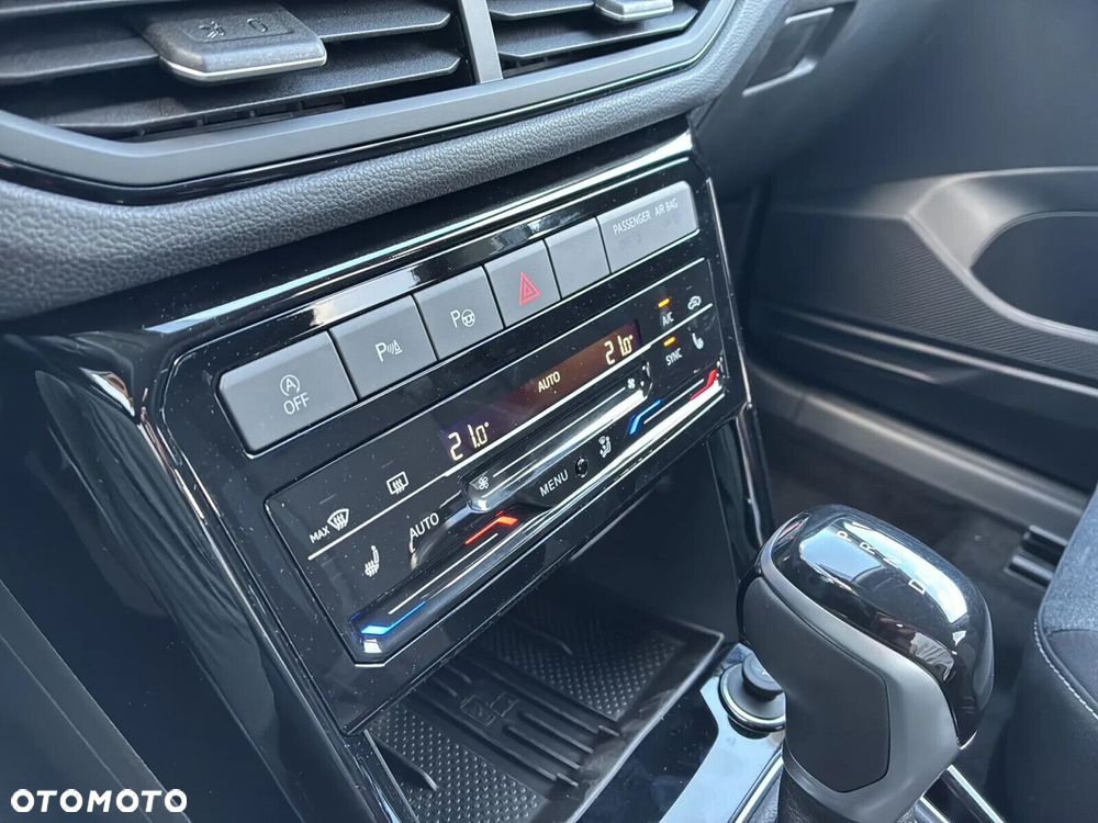 Volkswagen T-Cross - 13