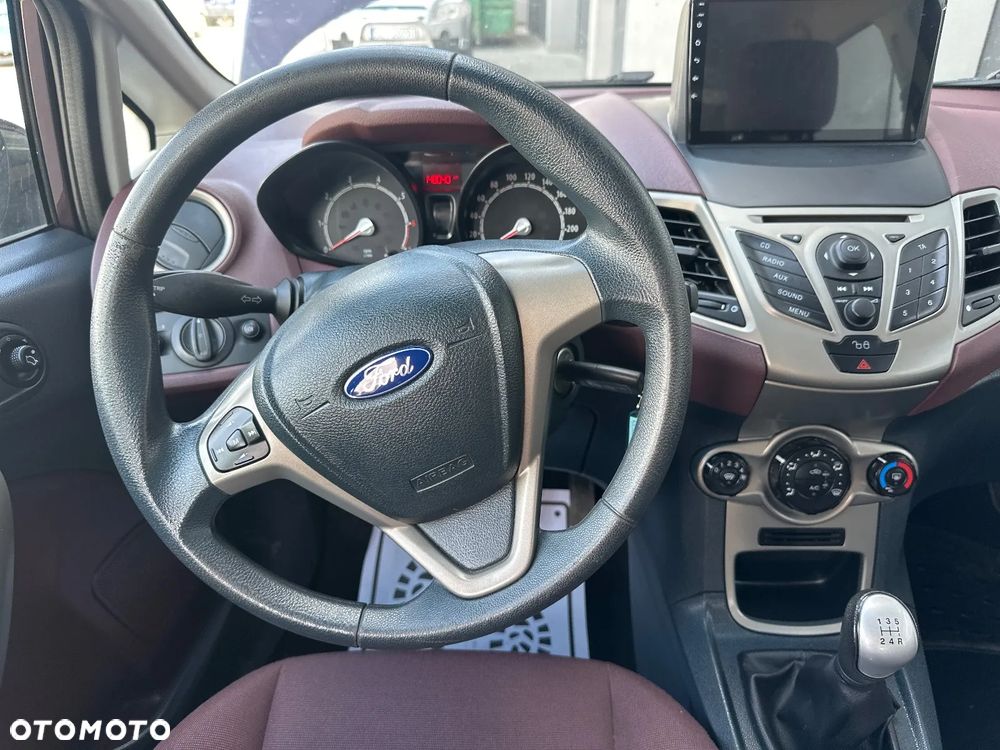 Ford Fiesta 1.25 Ambiente - 26