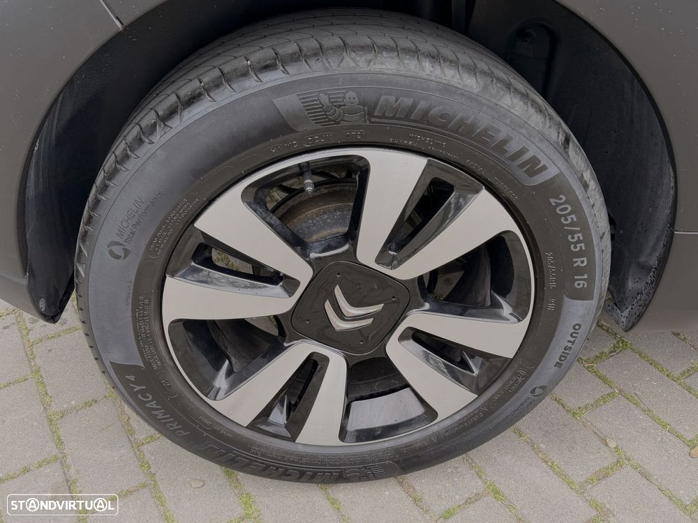 Citroën C3 1.2 PureTech Shine - 42