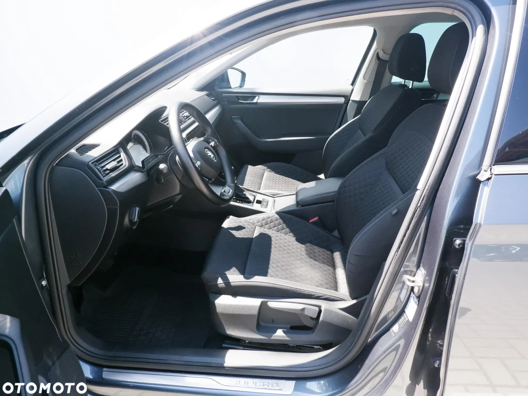 Skoda Superb 2.0 TDI SCR Ambition DSG - 15