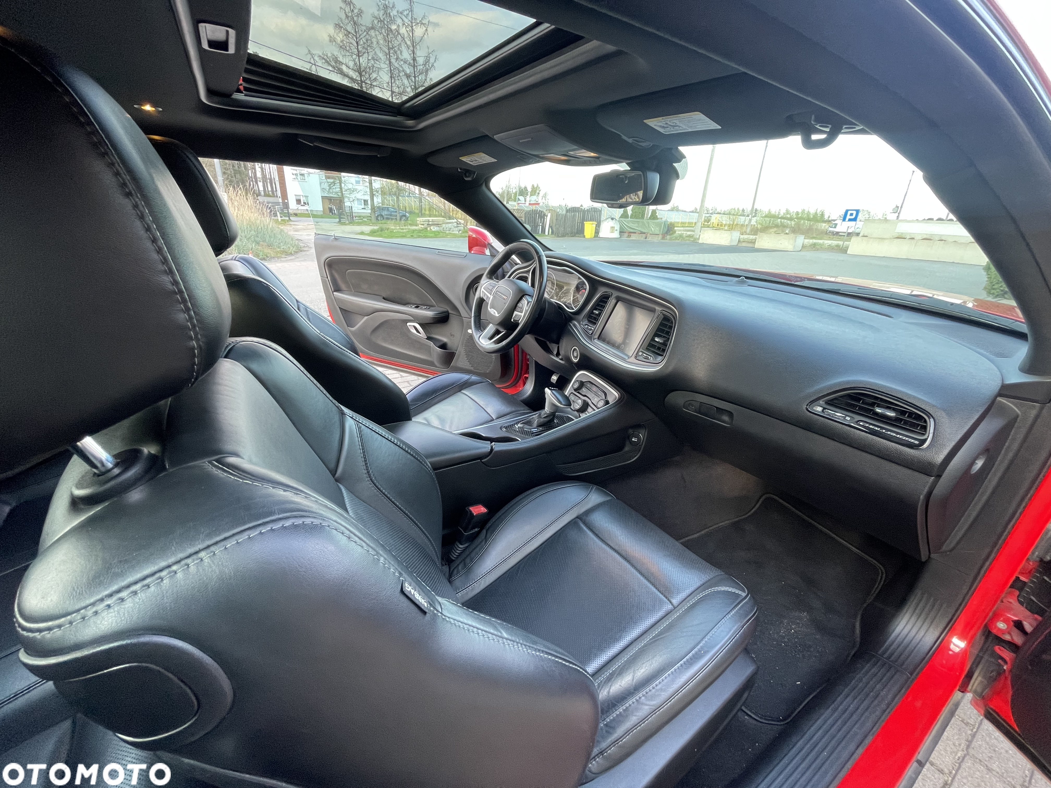 Dodge Challenger - 8