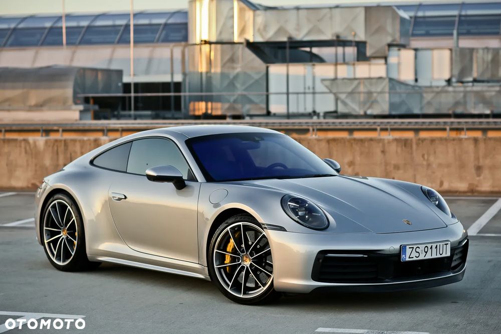 Porsche 911 Carrera 4S - 1