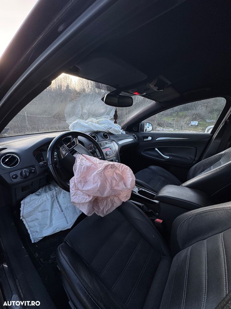 Ford Mondeo 1.8 TDCi Ambiente - 13