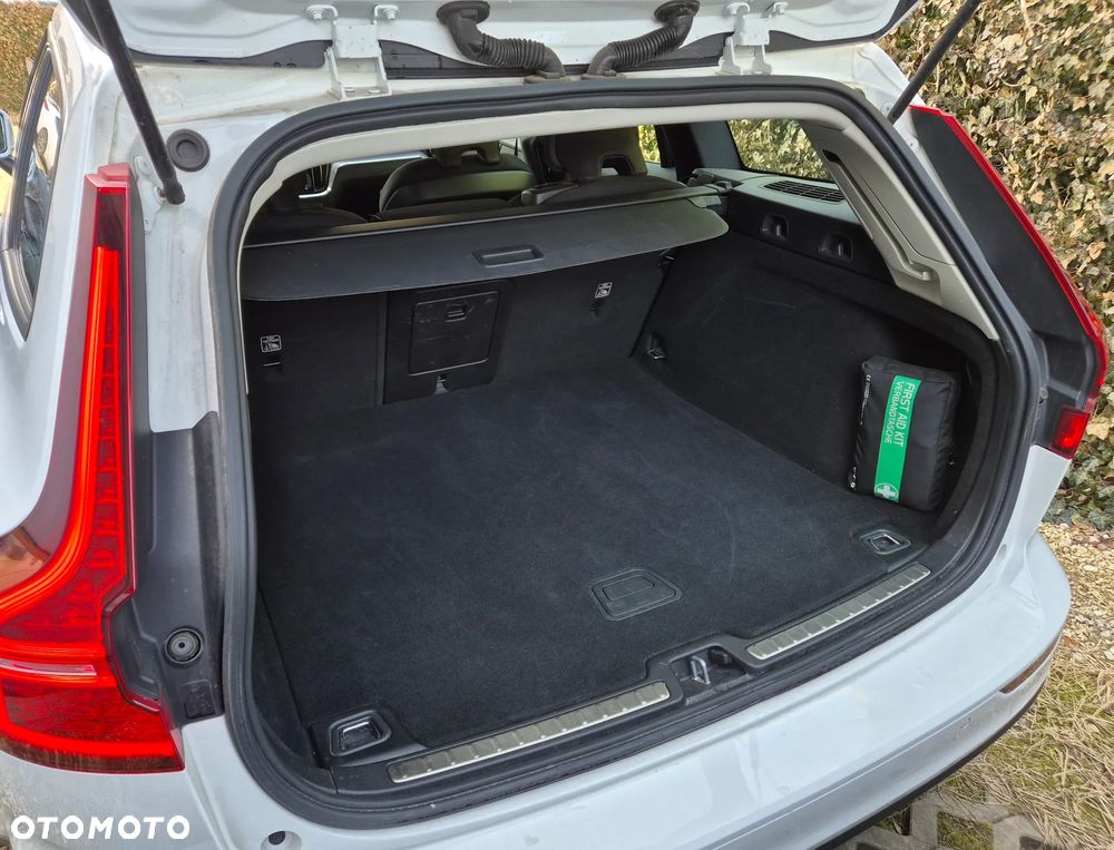 Volvo V60 B3 B Momentum - 15