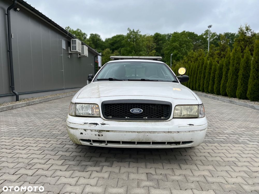 Ford Crown - 7