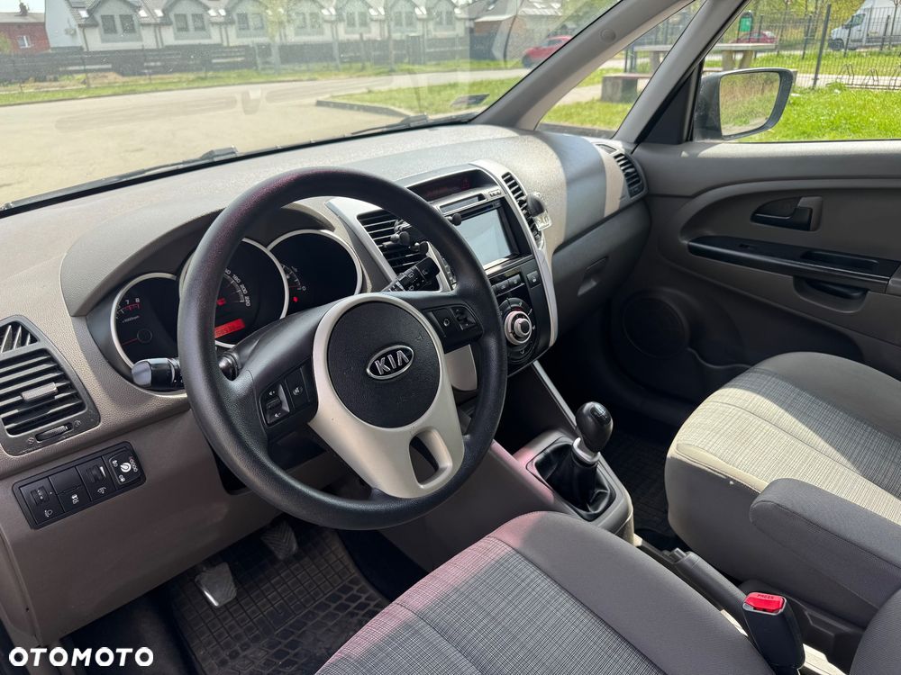Kia Venga 1.4 CVVT Vision - 10