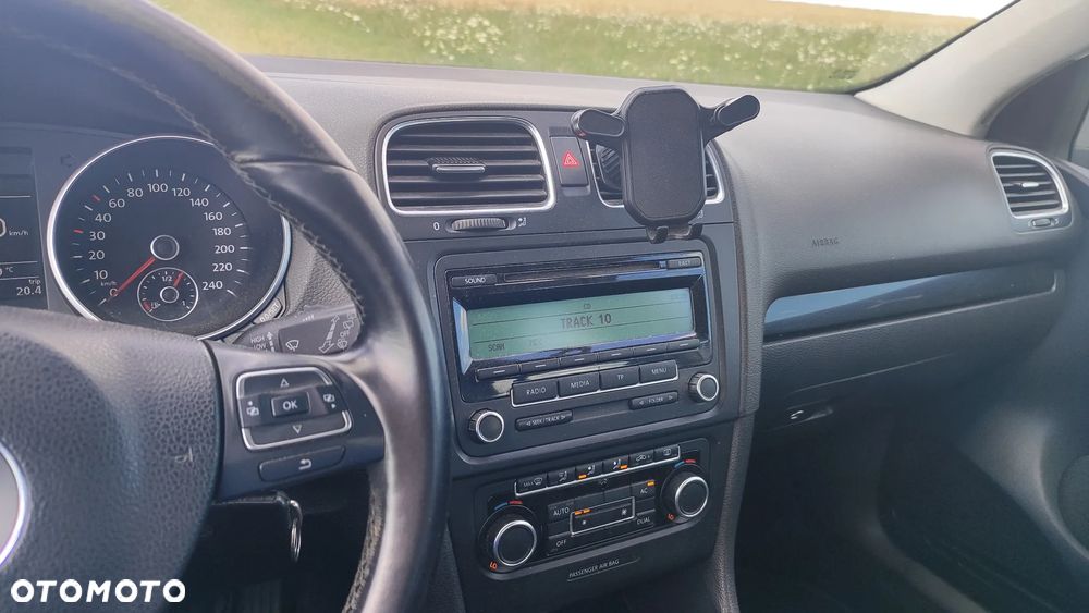 Volkswagen Golf 1.6 TDI DPF Comfortline - 12