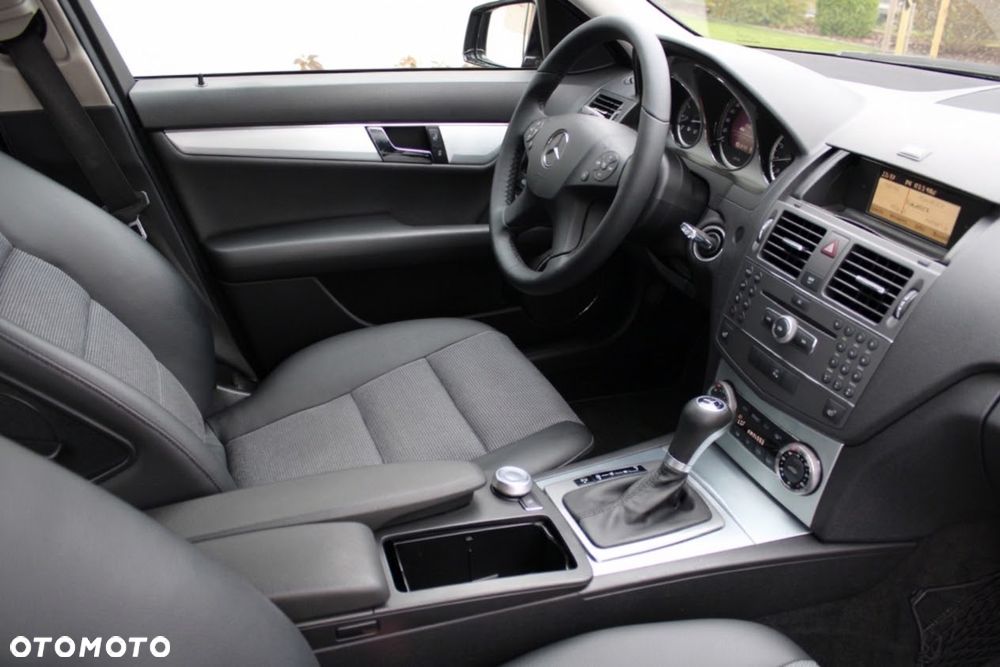 Mercedes-Benz Klasa C 200 7G-TRONIC Avantgarde Edition - 7