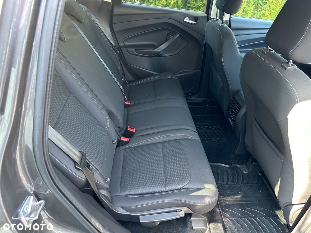 Ford Kuga 1.5 EcoBoost 2x4 Individual - 23